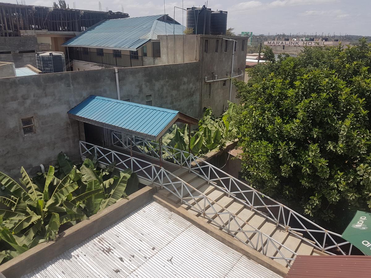 Shield Park Villa Narok Exterior photo